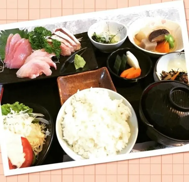 Juubako com tonkatsu e sashimi do Kidoairaku