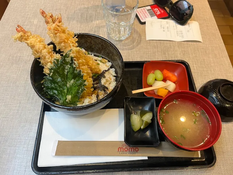 Foto de prato — Momo Lamen