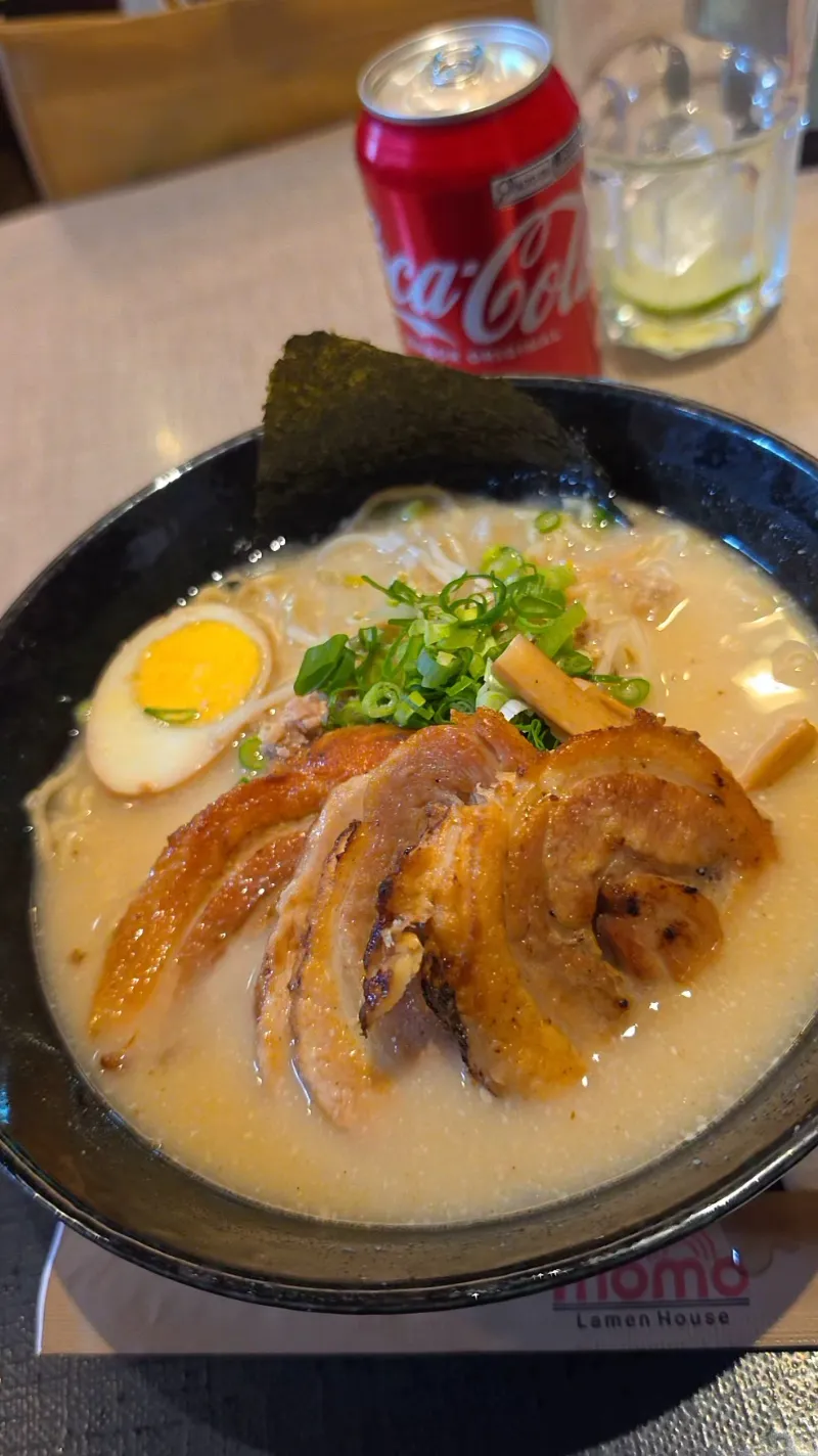 Foto de prato — Momo Lamen