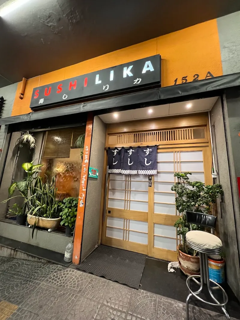 Fachada — Sushi Lika